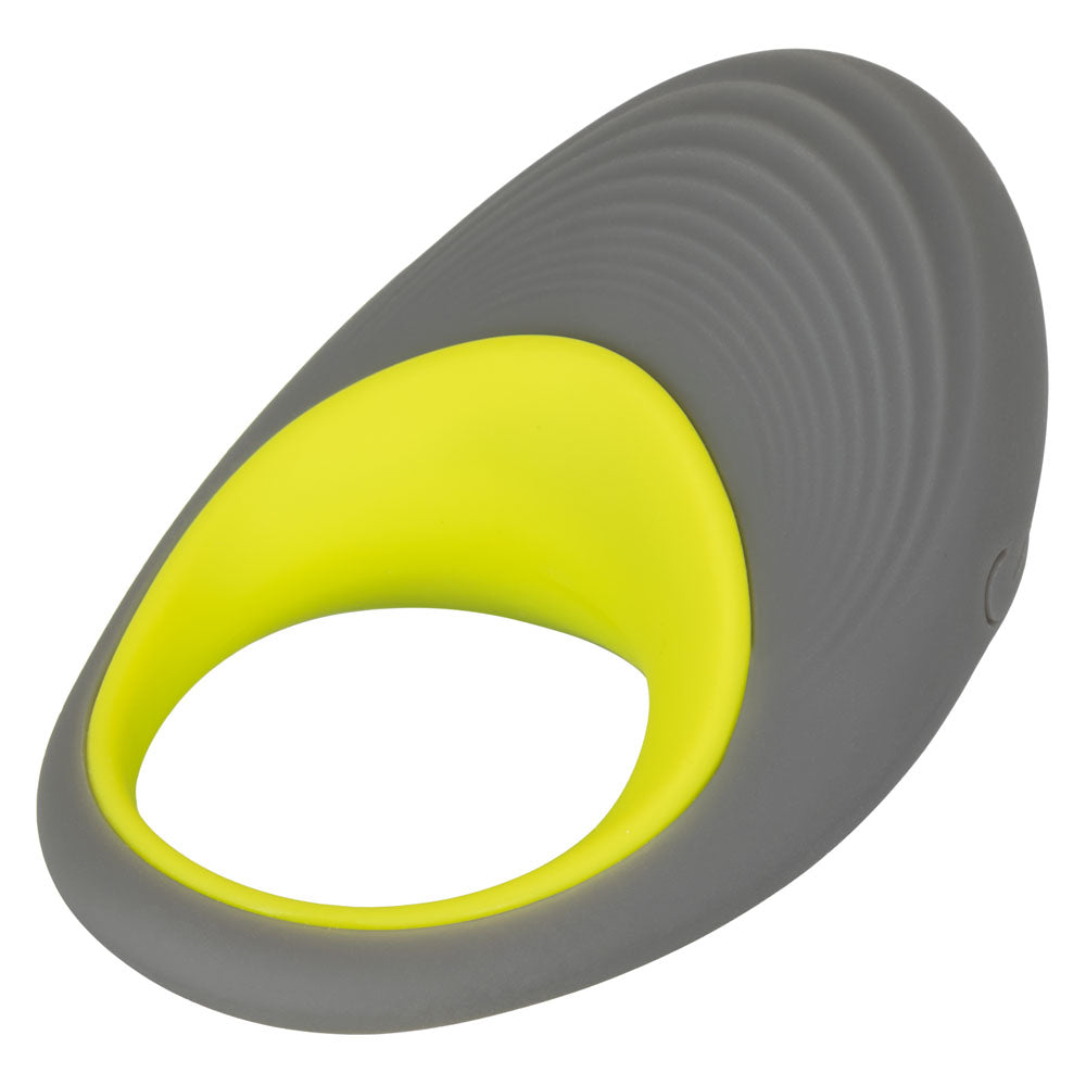 Link Up Edge Vibrating Ring